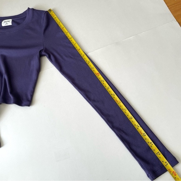 Aritzia Wilfred Free GoTo Cropped Longsleeve in Gd Deep Violet - Picture 11 of 11